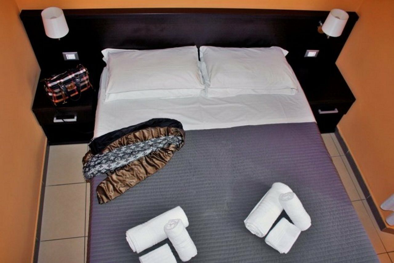 Holidays S.Lorenzo Guest House New Рим Экстерьер фото